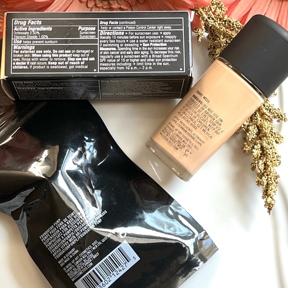 MAC *Bundle* Studio Fix Foundation N4.5 + PUMP *DISCONTINUED* - Picture 10 of 12